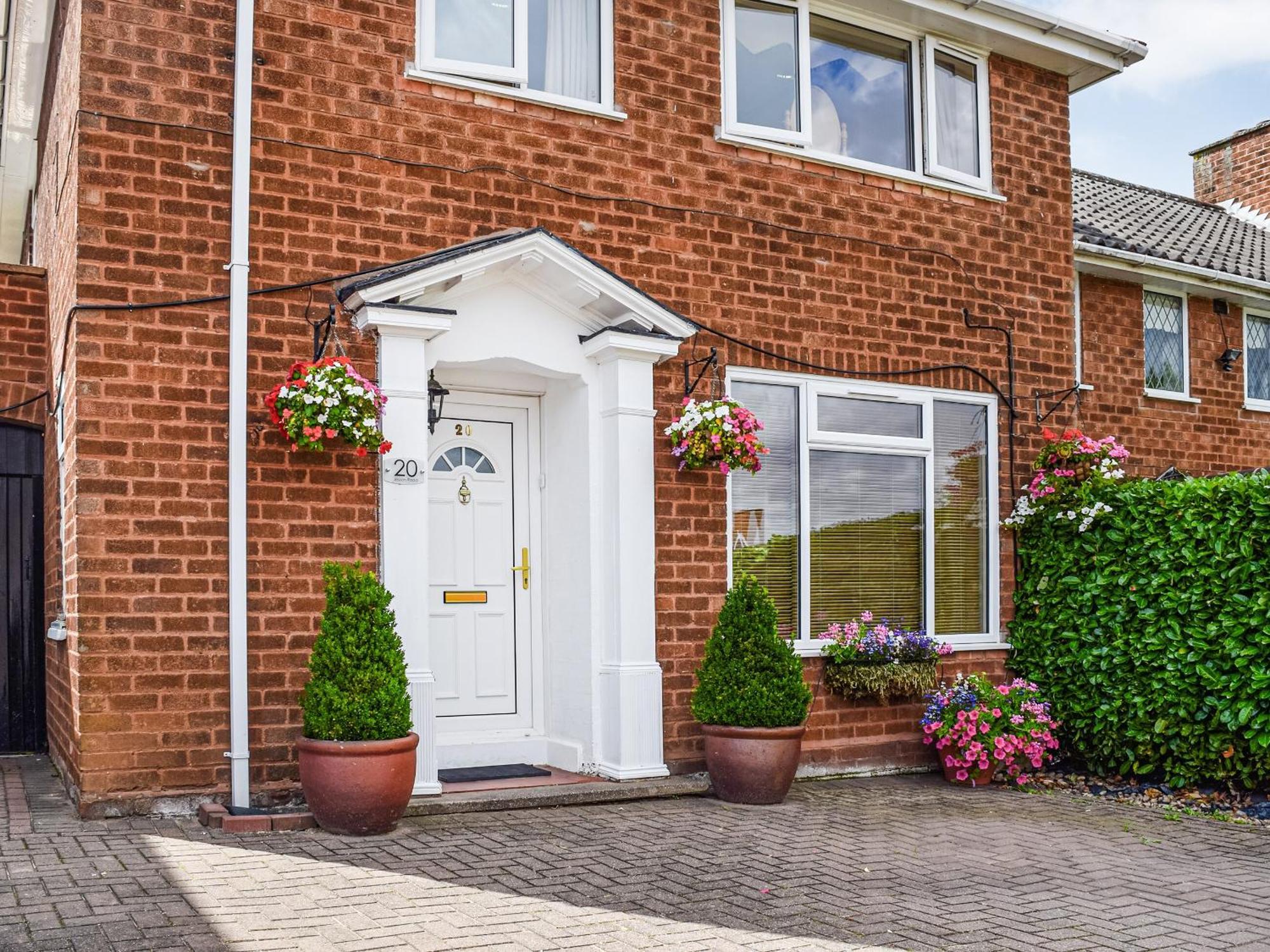 Serenity Comfort Sutton Coldfield Exterior photo